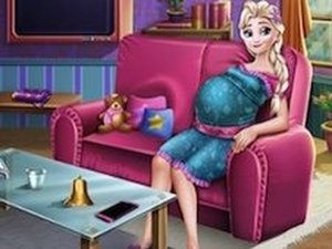 Pregnant Elsa Baby Birth Doctor Game Online