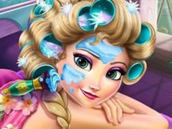 Ice Queen Mountain Resort Spa Game - Online Dress Up